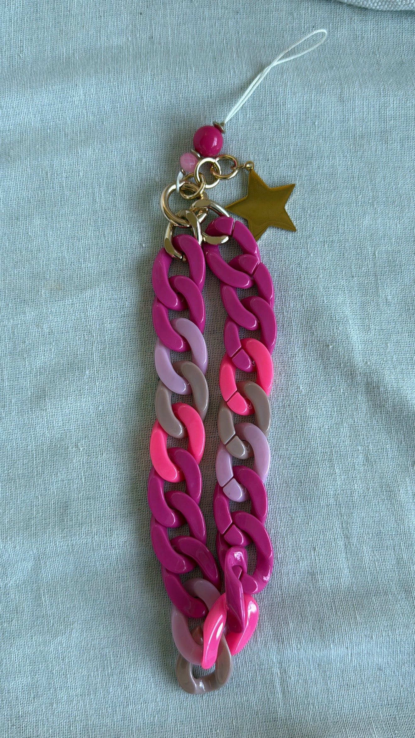 Bijou de téléphone rose