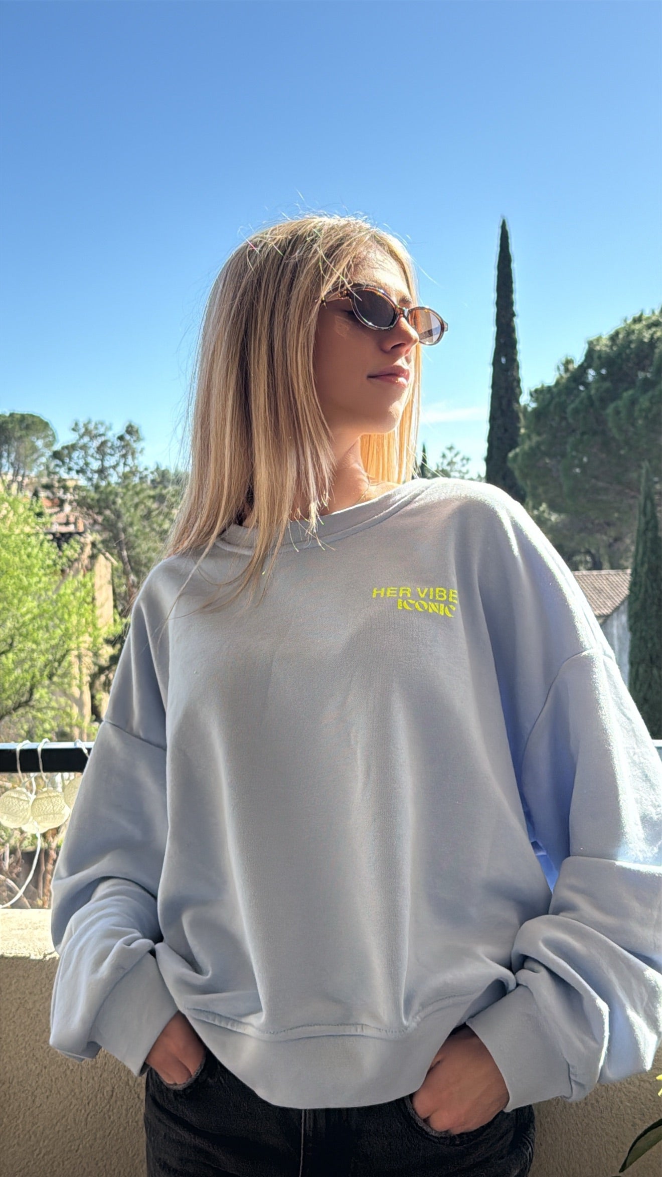 Pull " Iconic" - bleu